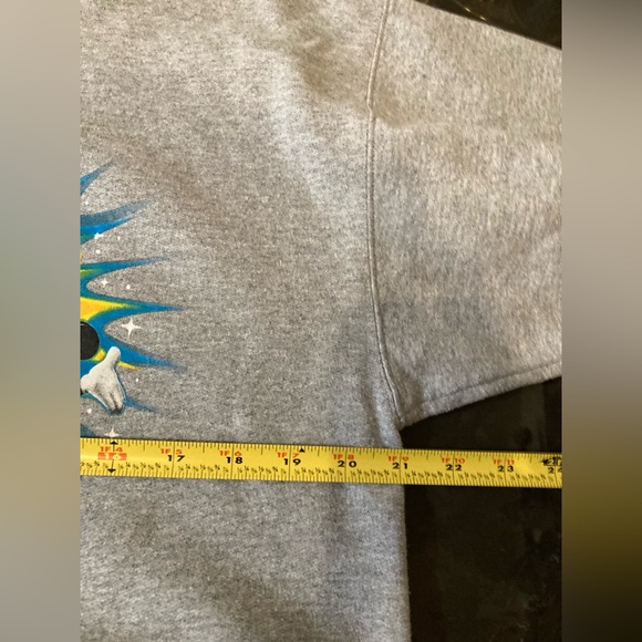 Disneyland Mickey Mouse 2010
Crewneck Sweatshirt Men’s Size Medium Vintage Y2K - Picture 7 of 10